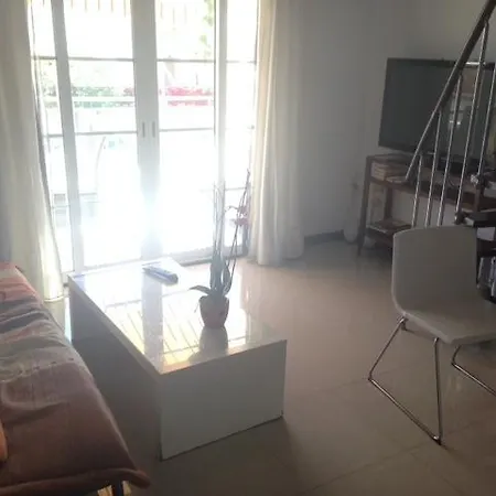 Apartment Yucca Park Interaction *